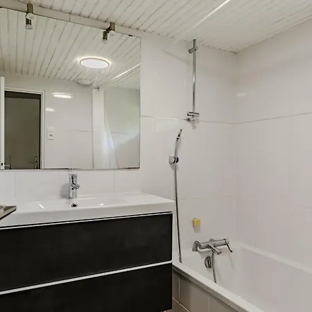 Maison Familiale A 2 Pas Du Lac,avec Spa, A La Gde Escoure-grives
