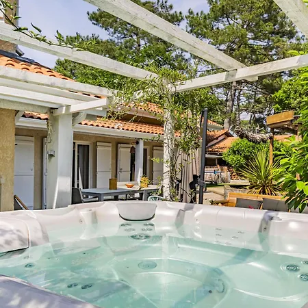 Maison Familiale A 2 Pas Du Lac,avec Spa, A La Gde Escoure-grives Nyaraló